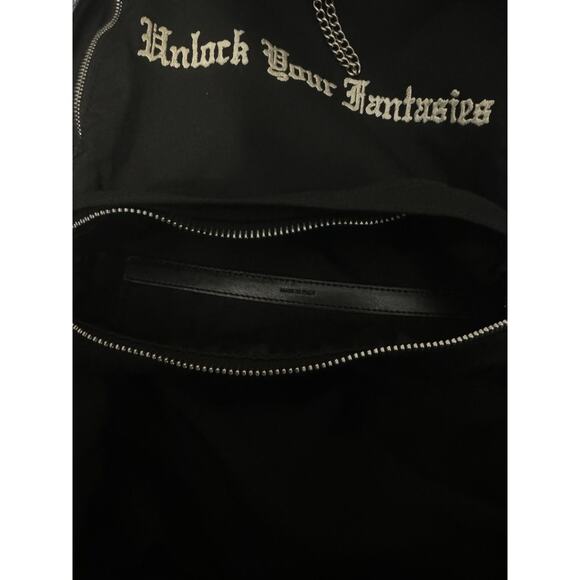 Celine - Picture 6 of 7